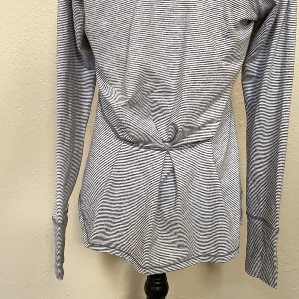 Lululemon Pullover - Picture 13 of 15